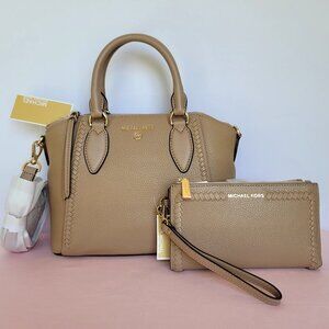 MICHAEL KORS Sienna MD Pebbled Leather Messenger Bag & Matching Wallet SET-Camel